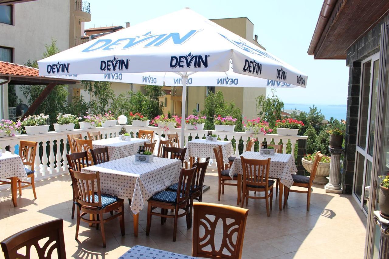 Arlanda Hotel Sveti Vlas Bagian luar foto