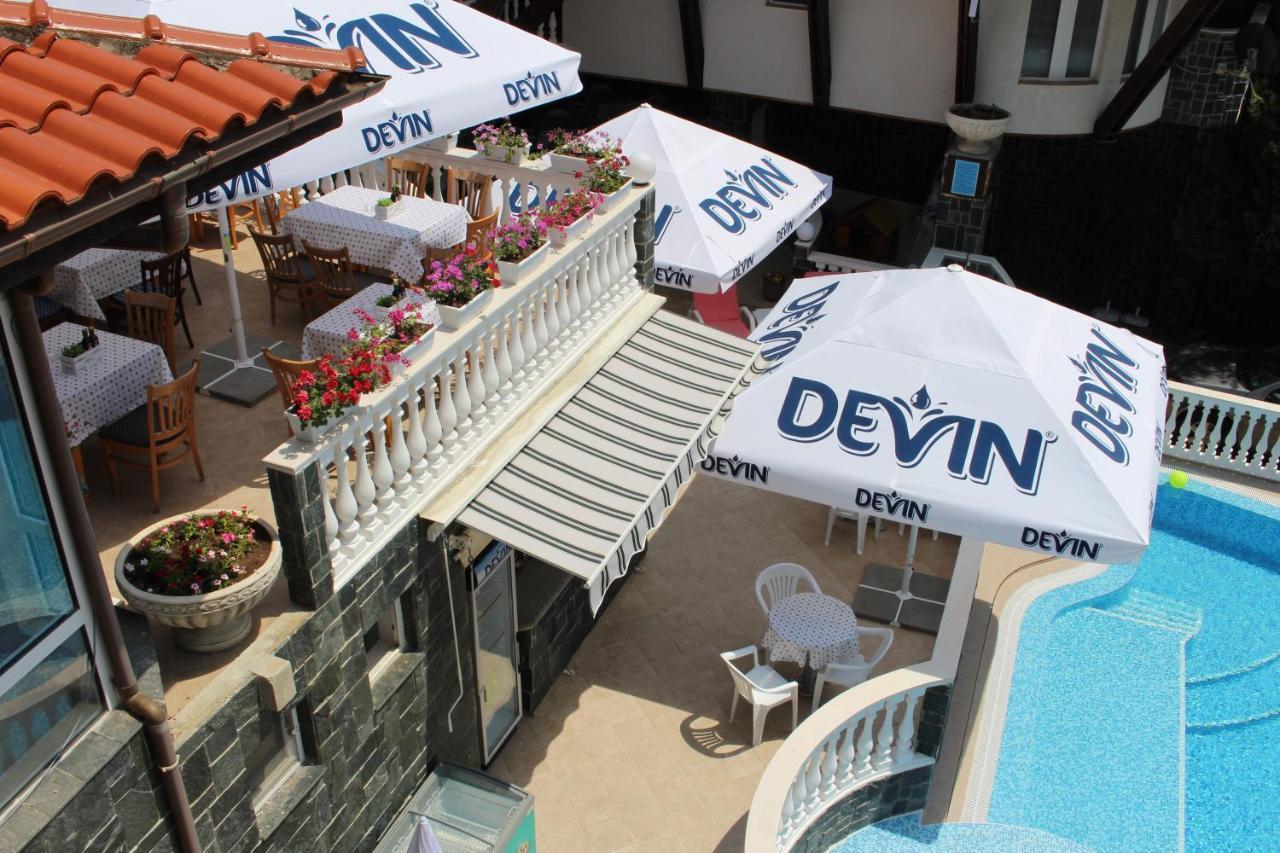 Arlanda Hotel Sveti Vlas Bagian luar foto