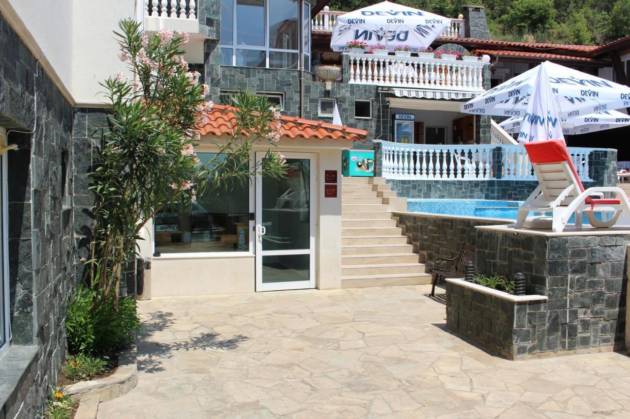 Arlanda Hotel Sveti Vlas Bagian luar foto