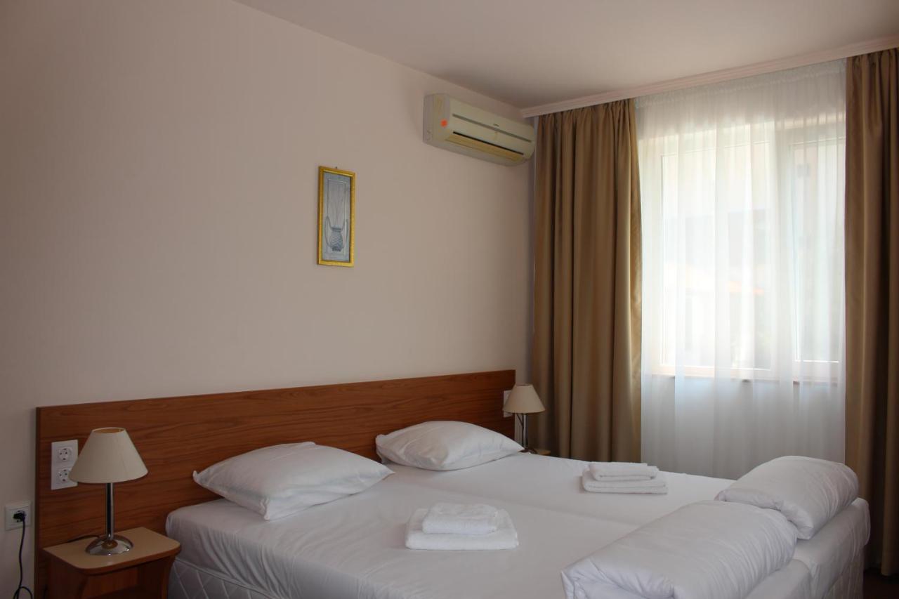 Arlanda Hotel Sveti Vlas Bagian luar foto