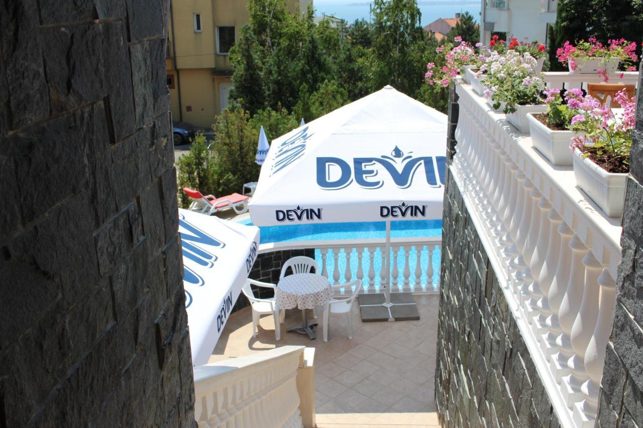 Arlanda Hotel Sveti Vlas Bagian luar foto