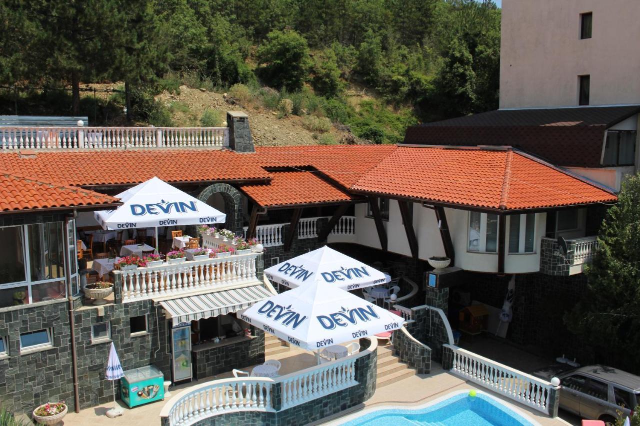 Arlanda Hotel Sveti Vlas Bagian luar foto