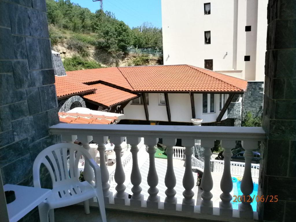Arlanda Hotel Sveti Vlas Bagian luar foto