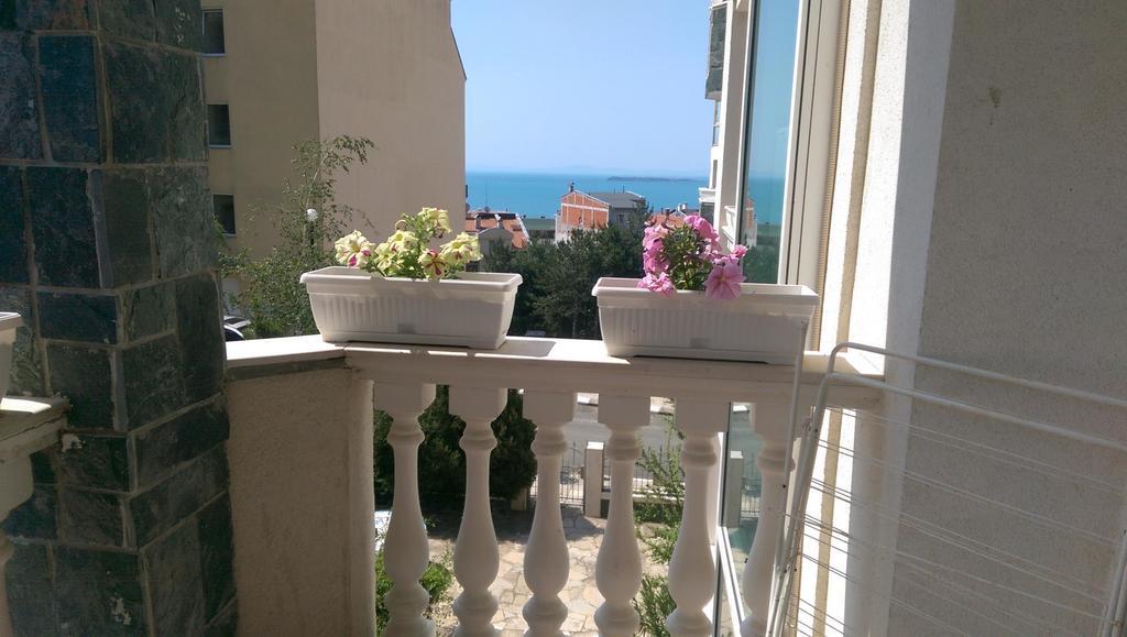 Arlanda Hotel Sveti Vlas Bagian luar foto